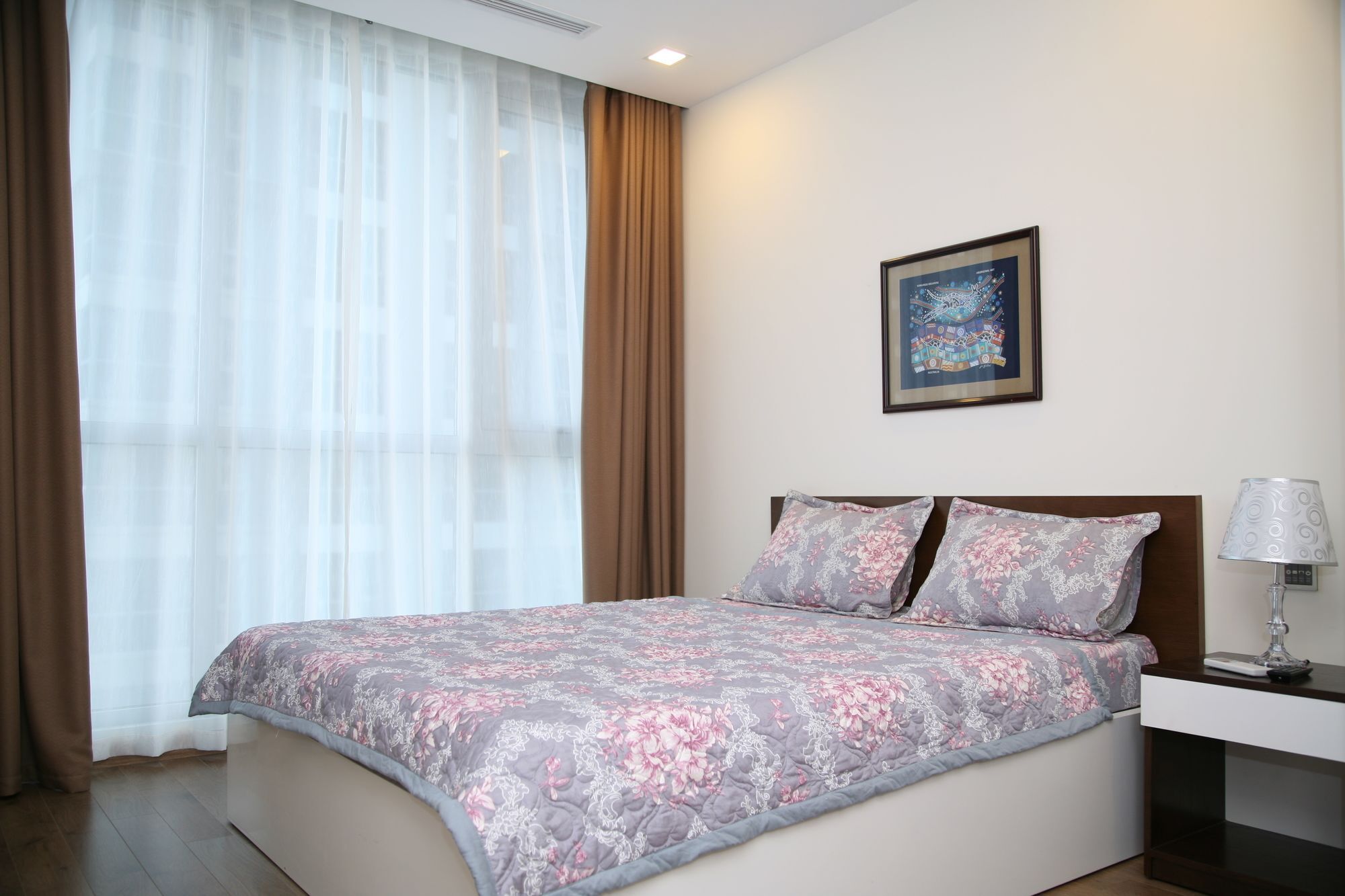 Brandnew 2 Bedroom River View Near D1 *