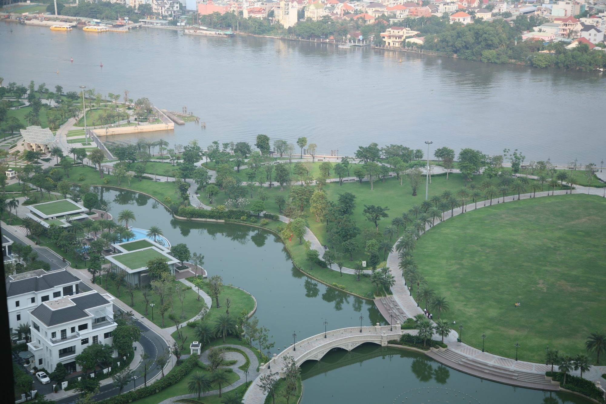 Brandnew 2 Bedroom River View Near D1